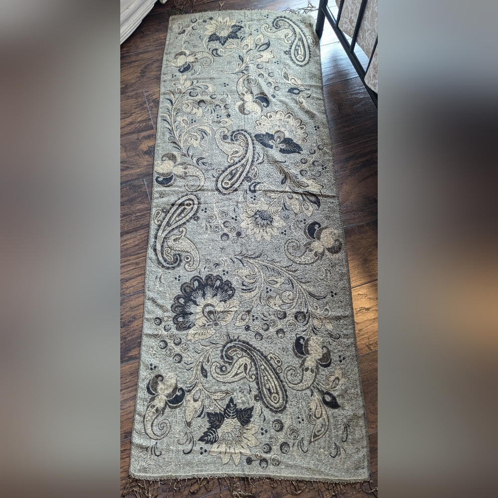 Scarf Wrap Unique paisley design